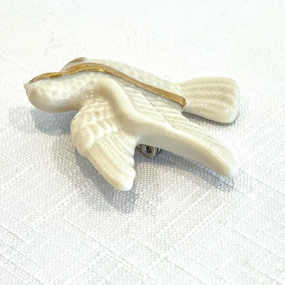 Lenox Off White Cream Colored Bird Dove Gold Toned Ribbon Brooch Pin China - Picture 6 of 6